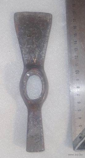 Кирка с клеймом