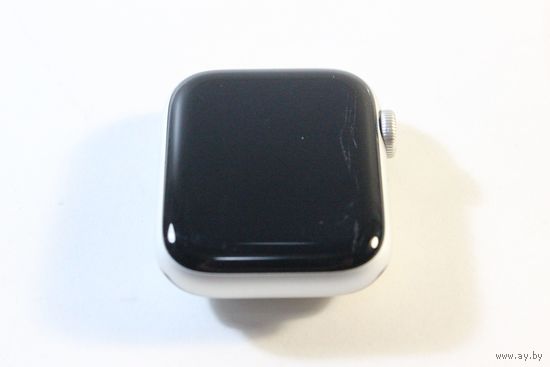 Умные часы Apple Watch SE