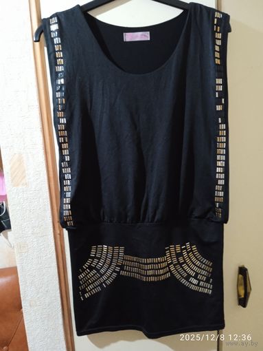 Платье нарядное 44 размер