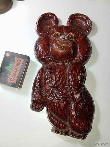 Олимпийский Мишка  1980 года .