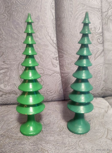 Игрушка деревянная. Елка. Винтаж. 1960-е. 2 штуки. Цена за обе. Высота 19 см