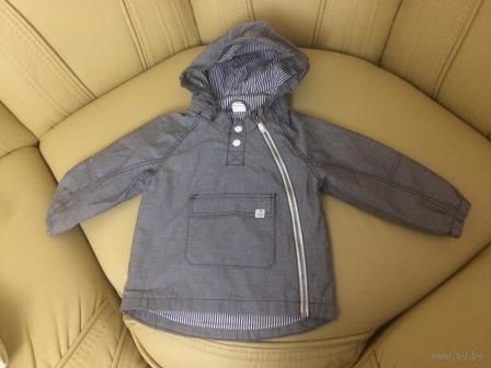 Куртка H&M на рост 86 см. Можно носить и позже, большемерит. Идеальное состояние. Унисекс, клевая современная модель. Джинс, на хлопковой подкладке в полосатую расцветку.