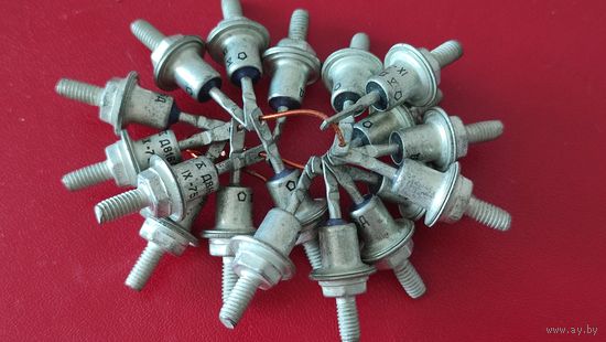 Стабилитрон Д816Д