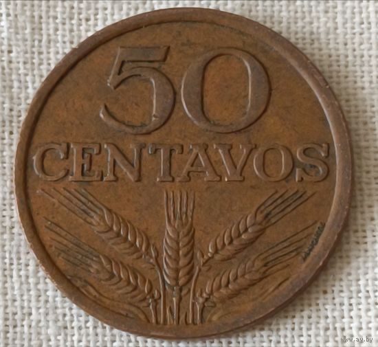 Португалия. 50 центаво 1973 года.