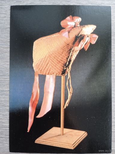 Шляпки. Муниципальный музей Hotel Sully, Франция. Издание Франции