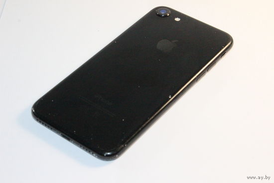 Телефон Apple iPhone 7 32GB