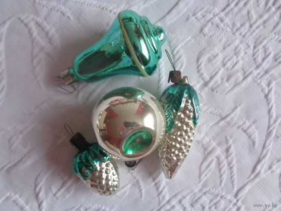 Елочные игрушки . Торги с 1 руб.