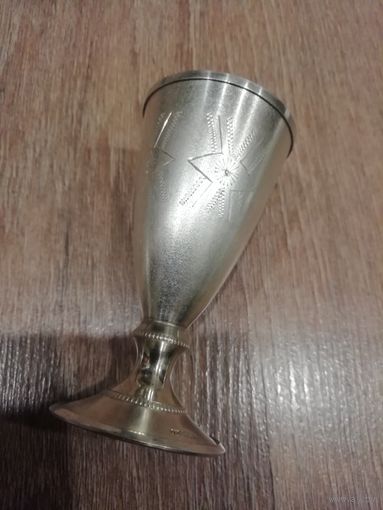 Серебряная стопка 916 проба Торг есть предлагайте вес 31.83 гр.