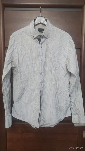 Стильная мужская рубашка Zara на 50-52 размер. Замеры: длина 75 см, длина рукава 66 см, ПОгруди 56 см, ПОталии 51 см. Хорошее состояние.