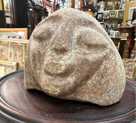 Чернобрисов В.Ф. Патриарх белорусского авангарда. Скульптура. Камень. Размер 14х10 см.