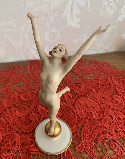 Hutschenreuther Art Deco Sonnenkind (Дитя солнца), созданная Карлом Туттером (Karl Tutter)