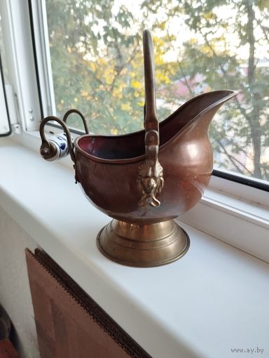 Старинный зольник/кашпо. Голландия. Медь,латунь, ручка фарфор.