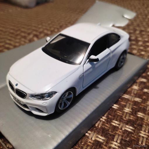 Модель BMW m2