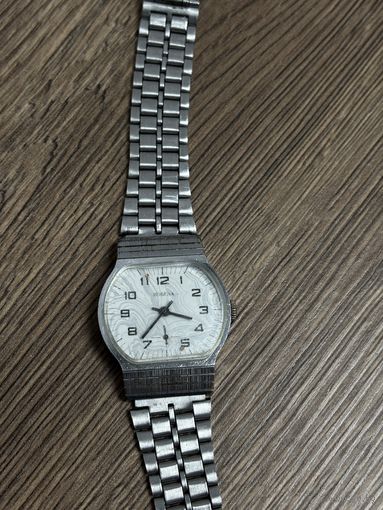 Часы победа