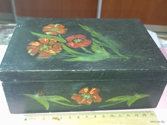 Старинная шкатулка , ручная работа и роспись .