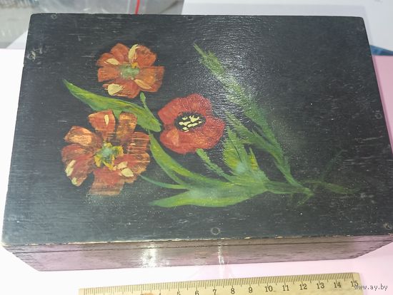 Старинная шкатулка , ручная работа и роспись .