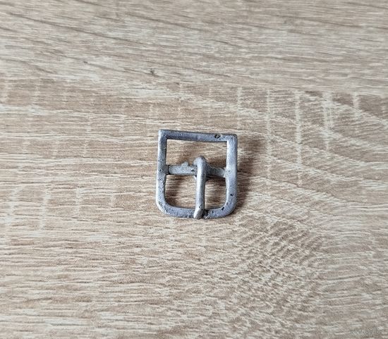 Пряжка подбородочного ремешка на немецкий шлем ВОВ/WW2