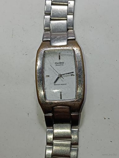 Часы кварцевые CASIO  с рубля