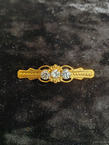 Брошь СССР три белых камушка позолоченная