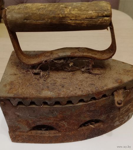 Утюг угольный старинный