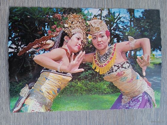 Этнография. Остров Бали, Индонезия. Танец Олег