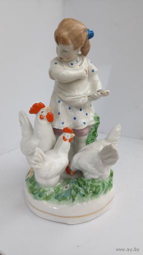 Девочка с курочками, Дулево, супер состояние