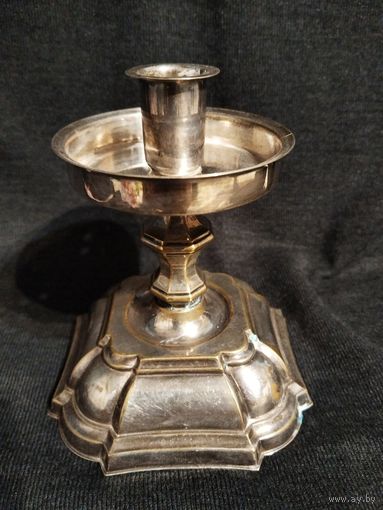 Подсвечник.