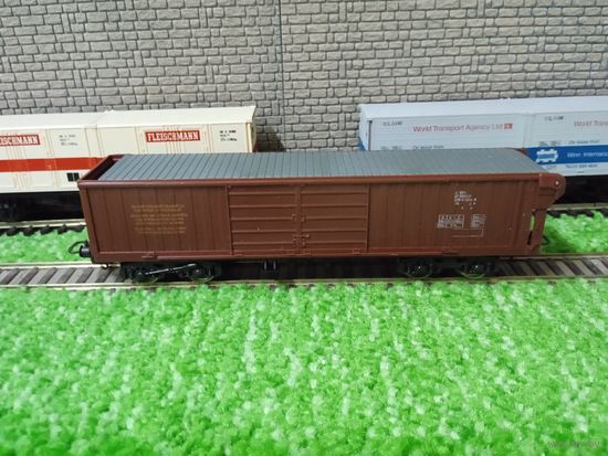 Полувагон крытый  4-х осный  (кор) "LIMA"  Италия б/у 1/87 HO
