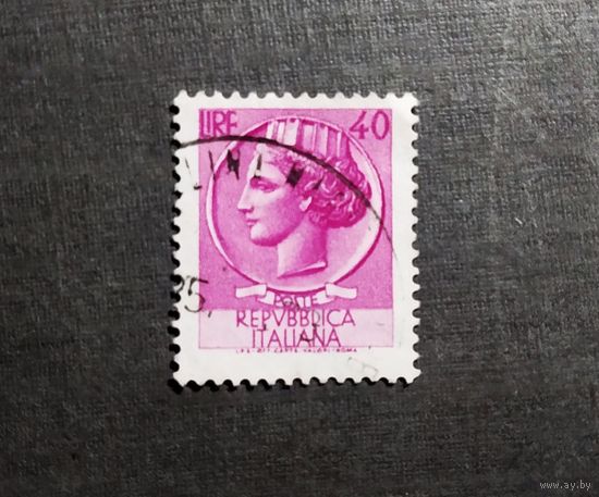 Марка Италия 1960 год Стандарт