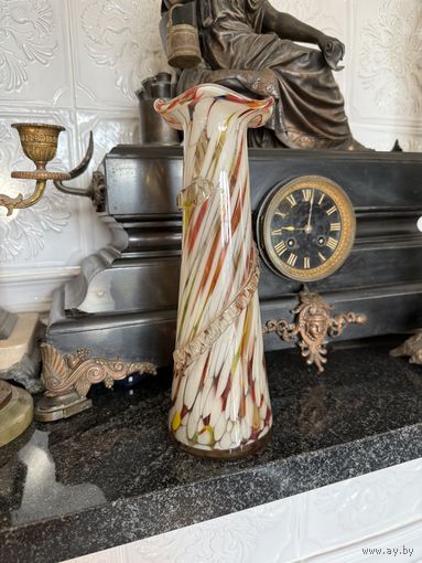 Винтажная ваза Вихрь Сульфидное цветное стекло Красный май СССР1960-е.