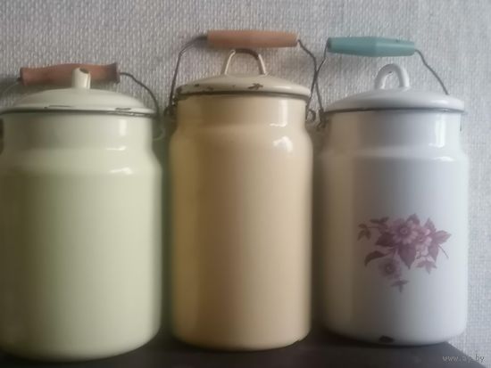 Бидончики СССР.Эмалированные.3шт.См.фото.