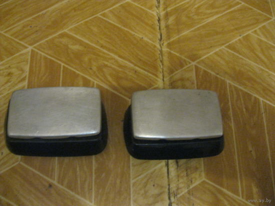 Две пепельницы задние ВАЗ 2106