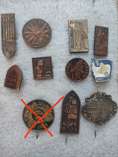 Значки тяжёлые, Прибалтика.