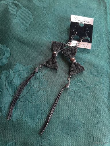 Серьги бантики