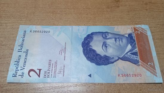 2 боливара 31 января 2012 года Венесуэлы **2920 (Разные даты выпуска)