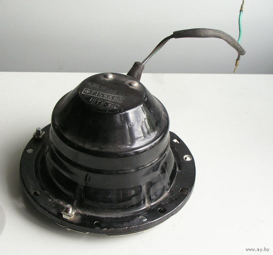 Корпус фары ближнего света левая ФГ-145-122-Л для ВАЗ-2106 ВАЗ-2103 сделано в СССР
