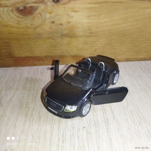 AUDI TT.Schuco.1:43.