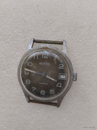 Часы Восток с календарем.