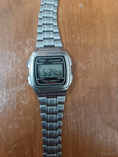 Часы левая кнопка нижняя не работает