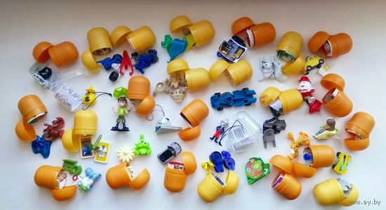 Лот игрушек киндер сюрприз.