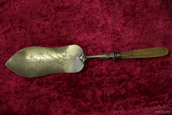 Лопатка для торта ( ручка кость )   30,5 см