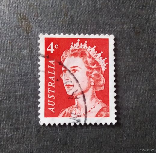 Марка Австралия 1966 год Королева