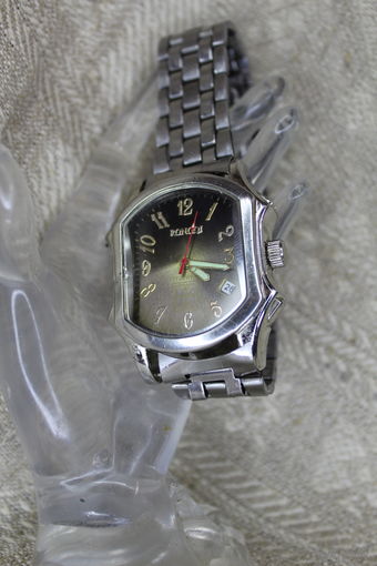 Часы механические из 90-х покупались в киоске