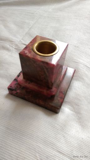 Чернильница из камня.