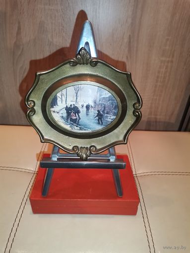 Винтажная, настенная, латунная фоторамка, Германия, размер 14*14 см.