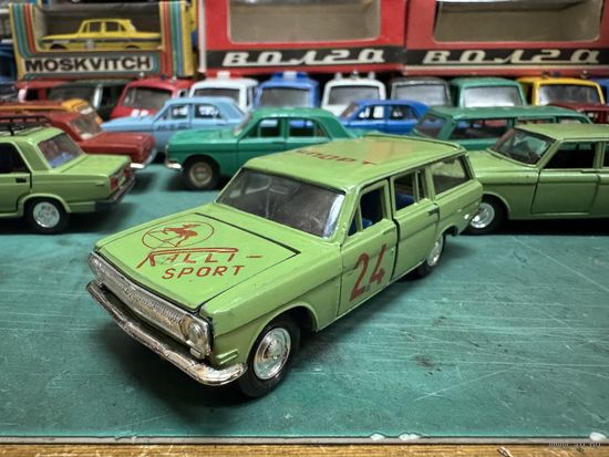 ГАЗ-2402 заводской тамп ралли, в редком фисташковом цвете. Вечер четверга в зеленых, и не только, тонах. Ставим будильник на 22-00 и пополняем свои саратовские собрания!