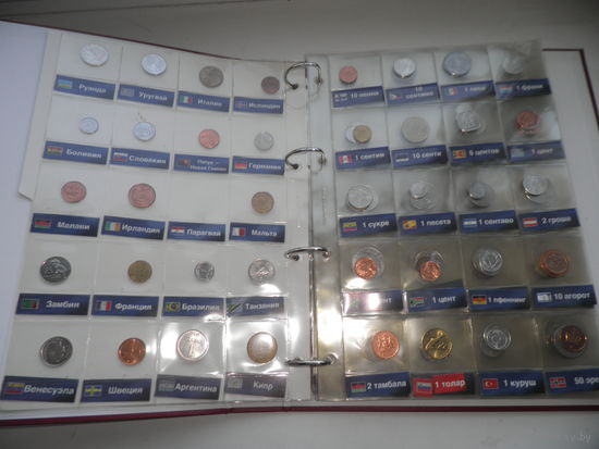 Папка Монеты и Банкноты на 10 листов и более 170 монет разных стран Мира.Новое.С рубля.