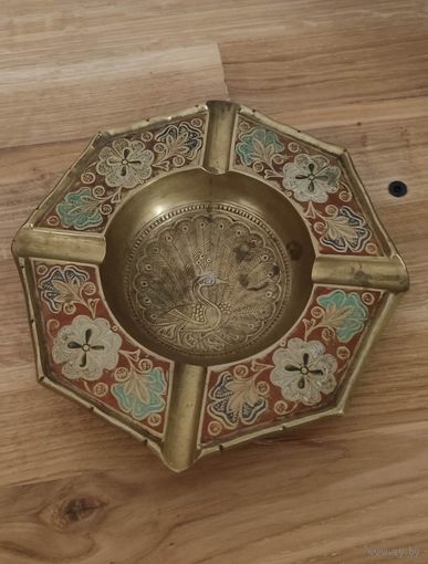 Большая ,красивая латунная пепельница. Индия, ссср.