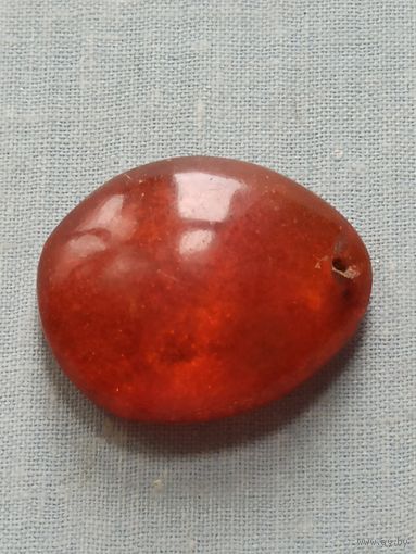 Янтарь из СССР (кулон).