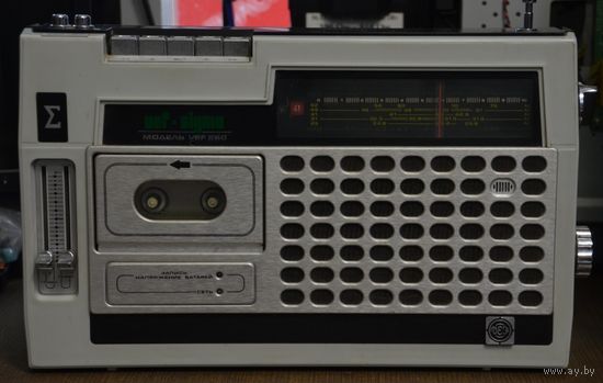 Портативная кассетная магнитола  VEF SIGMA 260